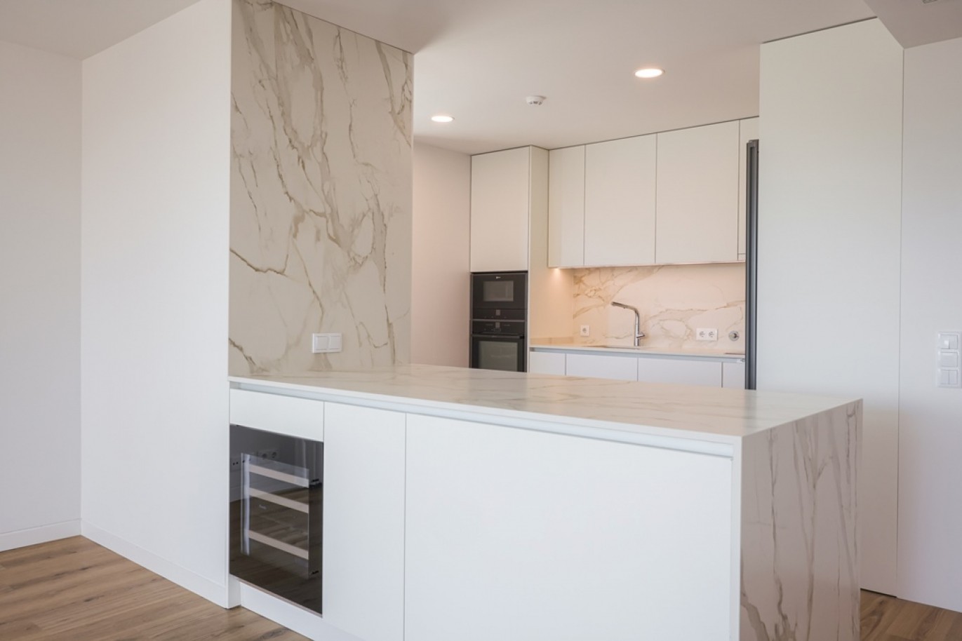 Vier Schlafzimmer Duplex-Wohnung mit Terrasse in Aveiro, Portugal_363117