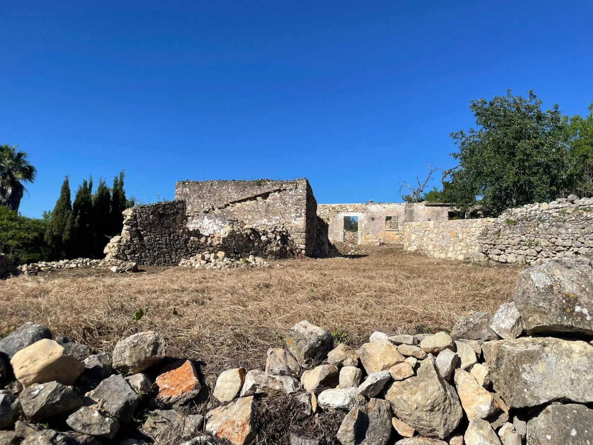 Land with ruins for sale in Loulé, Algarve, Portugal_363174
