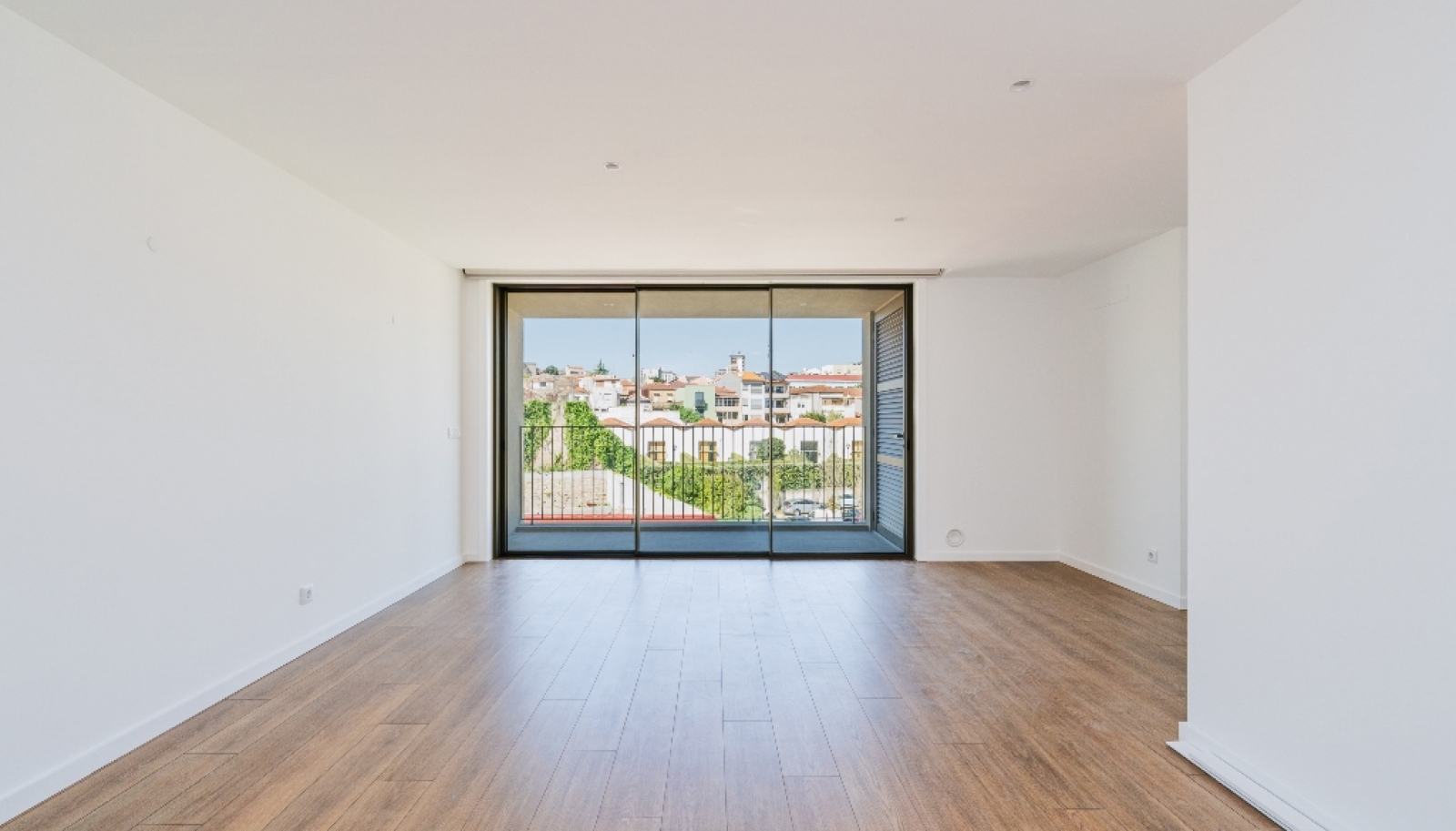 Ático con terraza y balcones en venta en el centro de Oporto, Portugal_363697