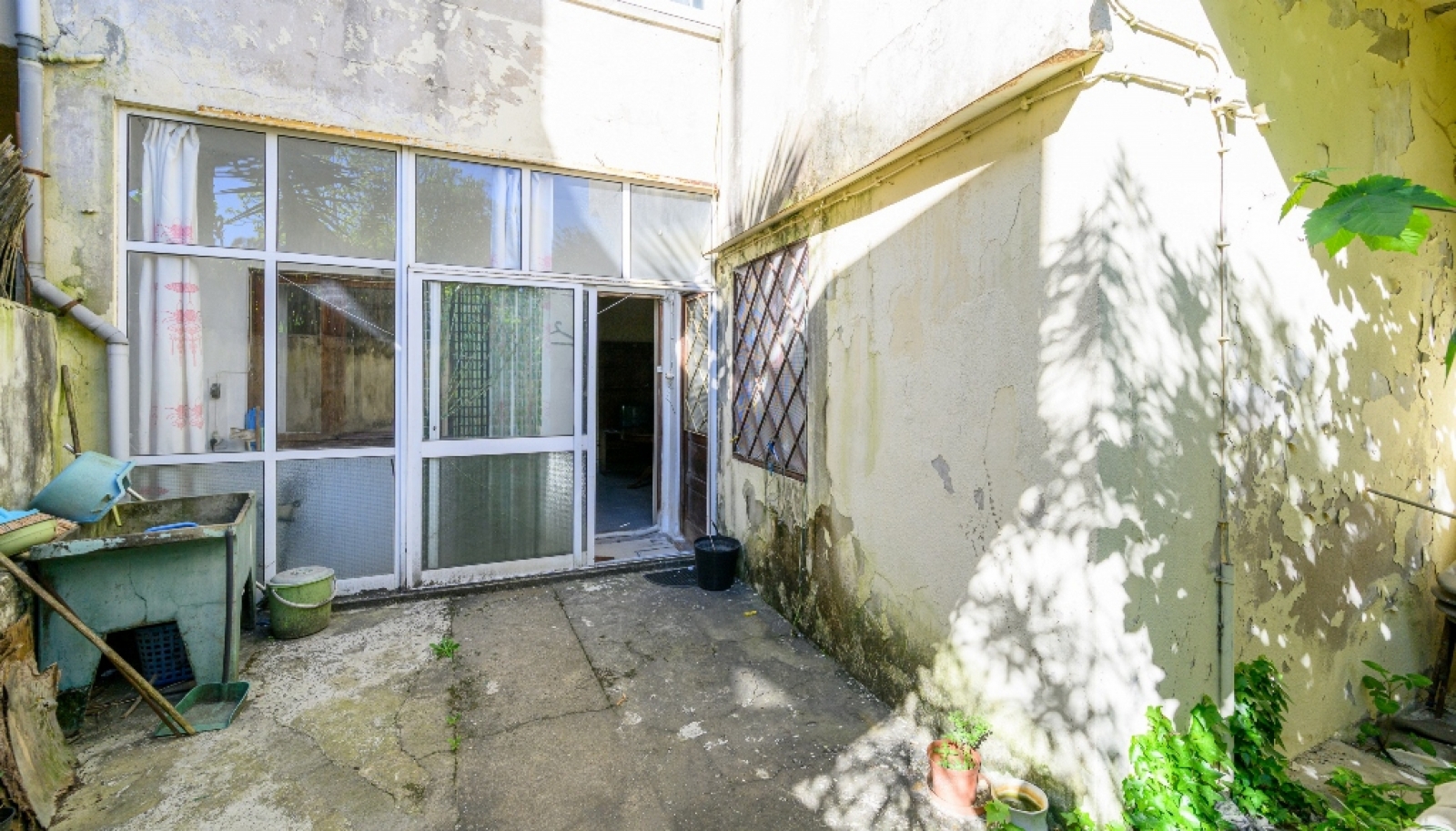 Appartement de 2 chambres avec patio à rénover à Porto, Portugal_363750