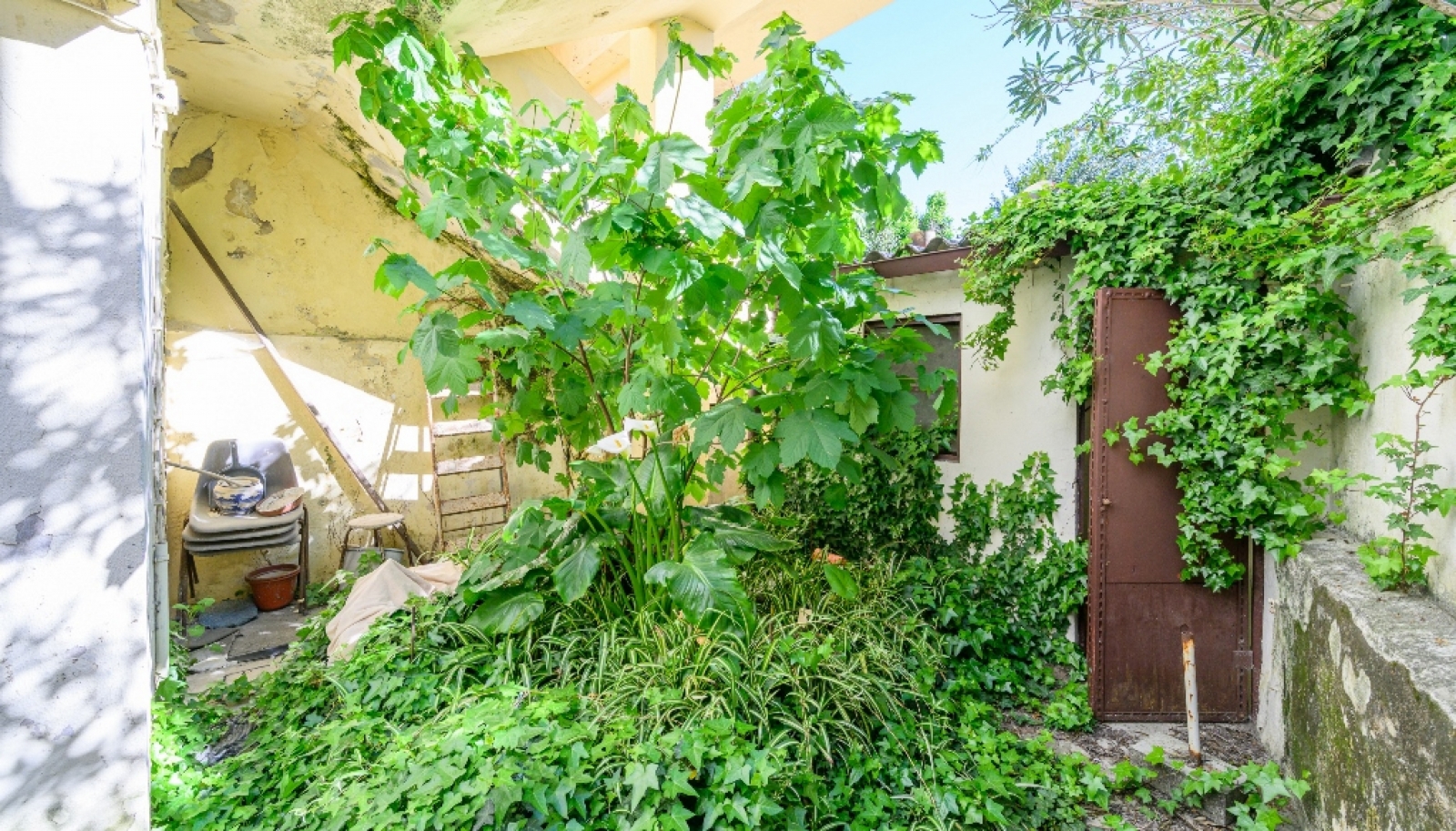 Appartement de 2 chambres avec patio à rénover à Porto, Portugal_363754