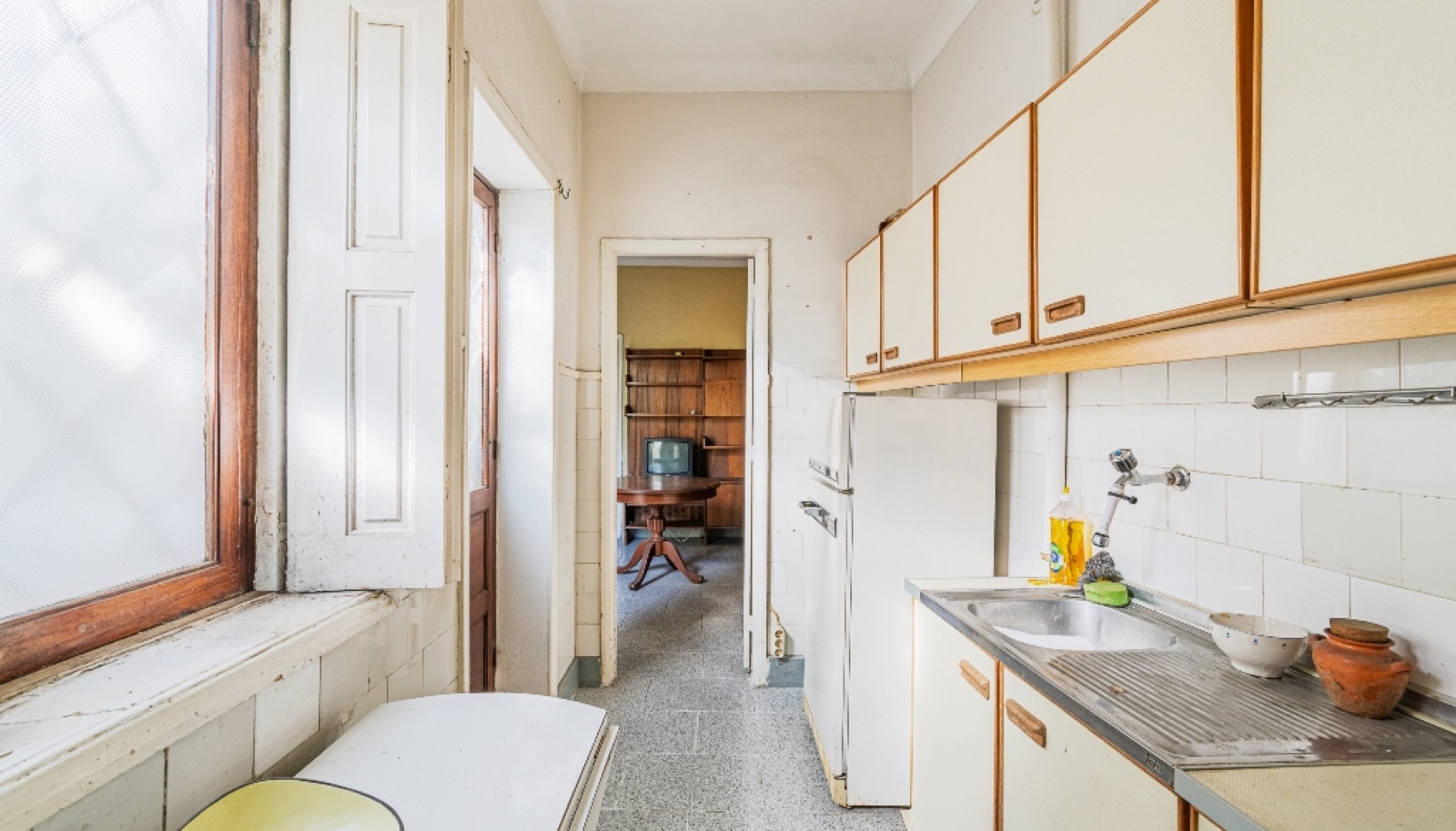 Appartement de 2 chambres avec patio à rénover à Porto, Portugal_363759