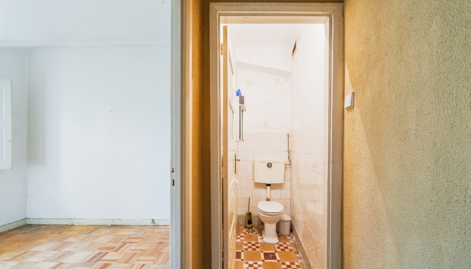 Appartement de 2 chambres avec patio à rénover à Porto, Portugal_363763