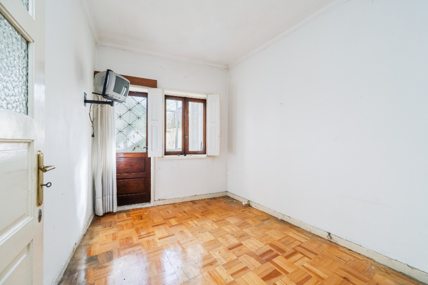 Appartement de 2 chambres avec patio à rénover à Porto, Portugal_363766