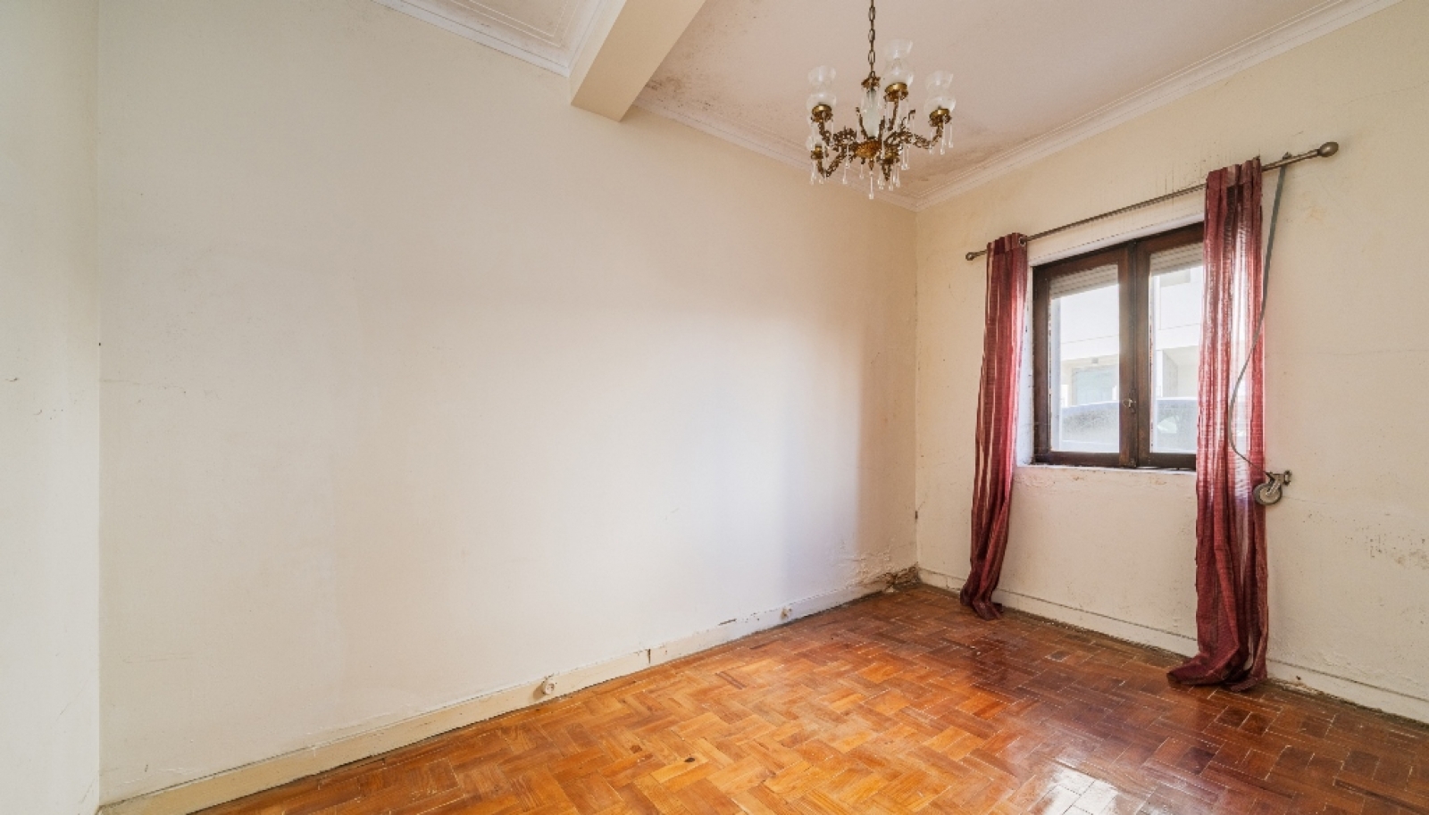 Appartement de 2 chambres avec patio à rénover à Porto, Portugal_363769