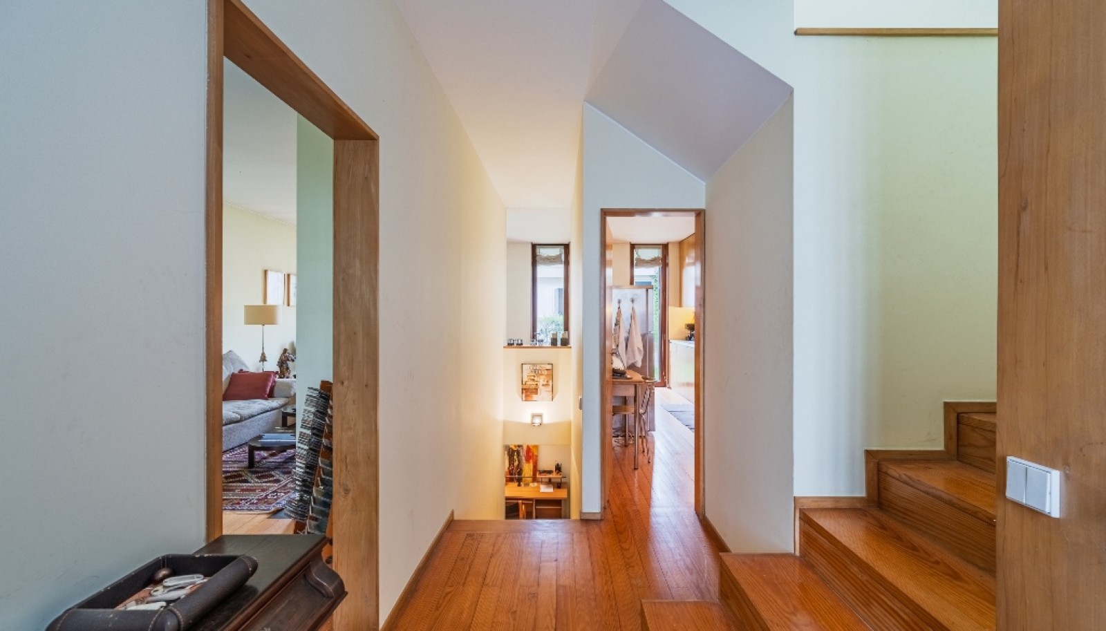 Vier-Zimmer-Einfamilienhaus mit Garten zu verkaufen in Porto, Portugal_363795