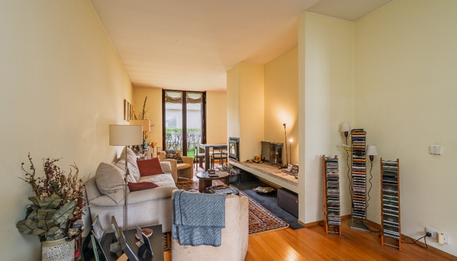 Vier-Zimmer-Einfamilienhaus mit Garten zu verkaufen in Porto, Portugal_363798