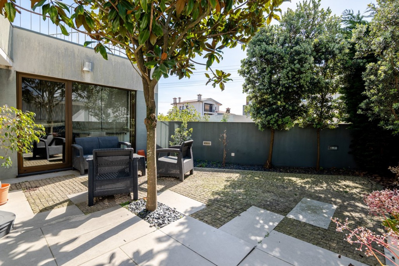 House in Povoa de Varzim - view 1