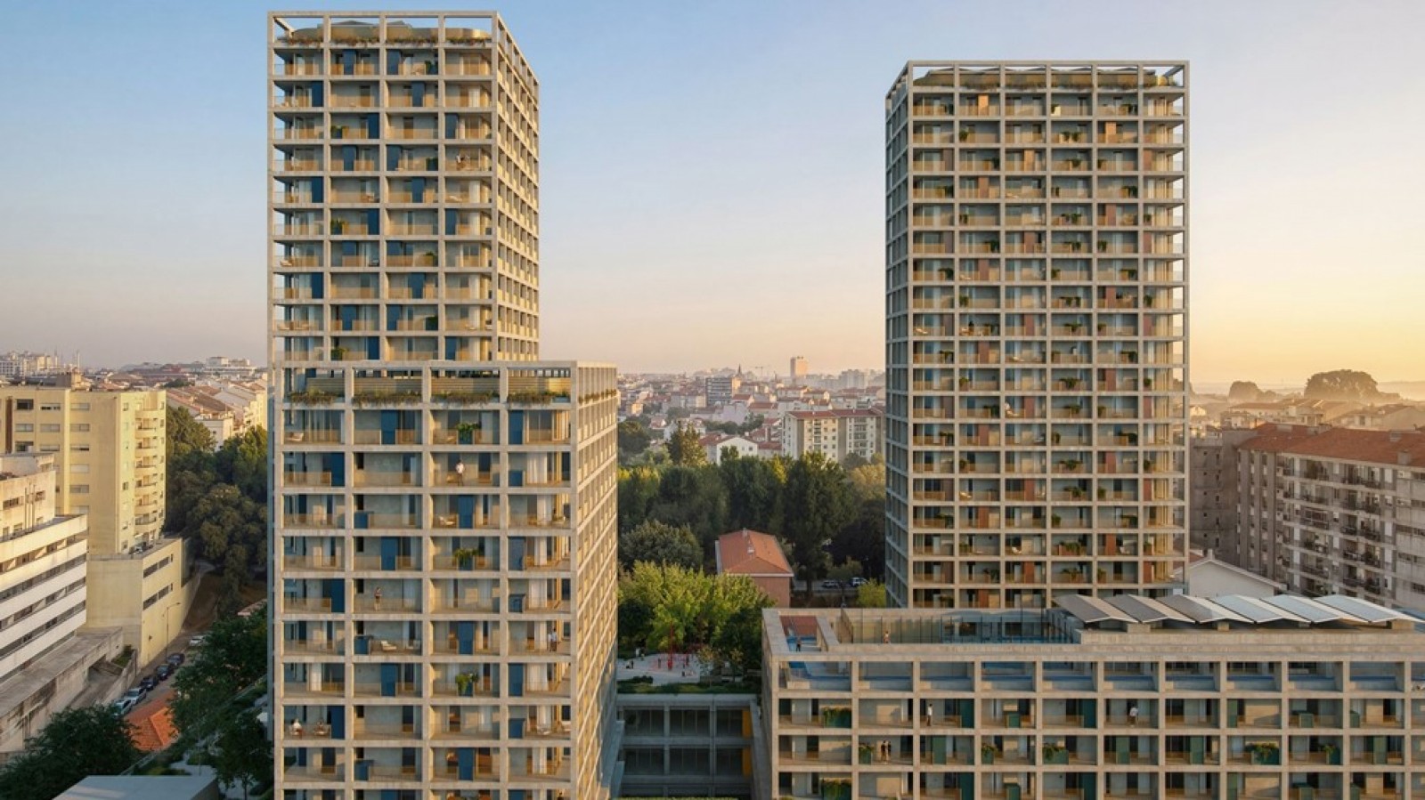 Fernão Magalhães 127: 2-Zimmer-Wohnung mit Balkonen in Porto, Portugal_364021