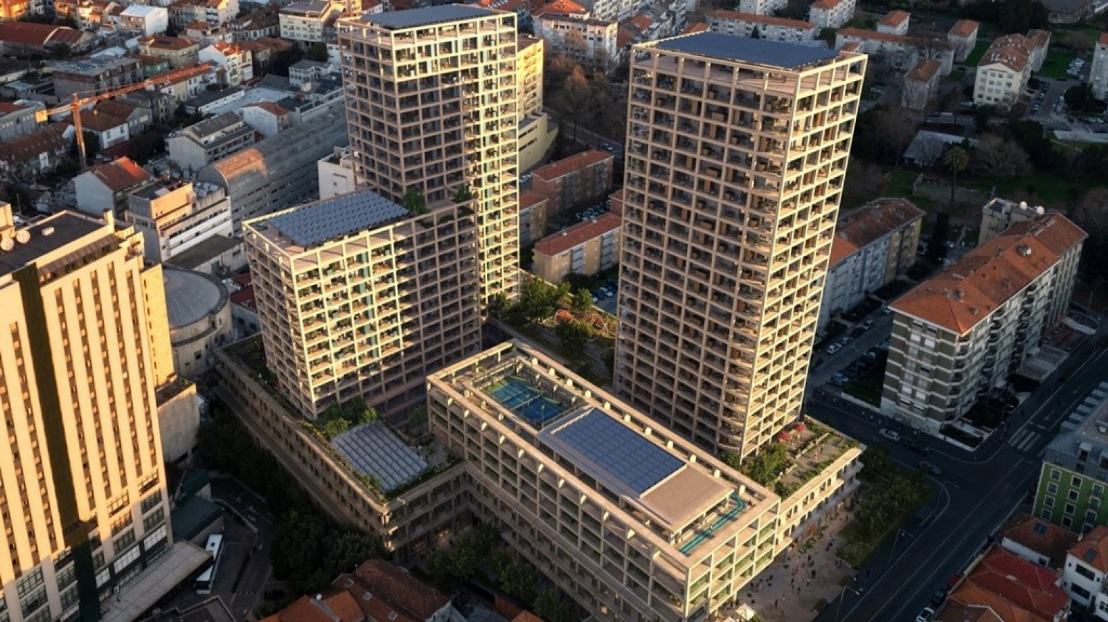 Fernão Magalhães 127: 3-Zimmer-Wohnung mit Balkonen in Porto, Portugal_364282