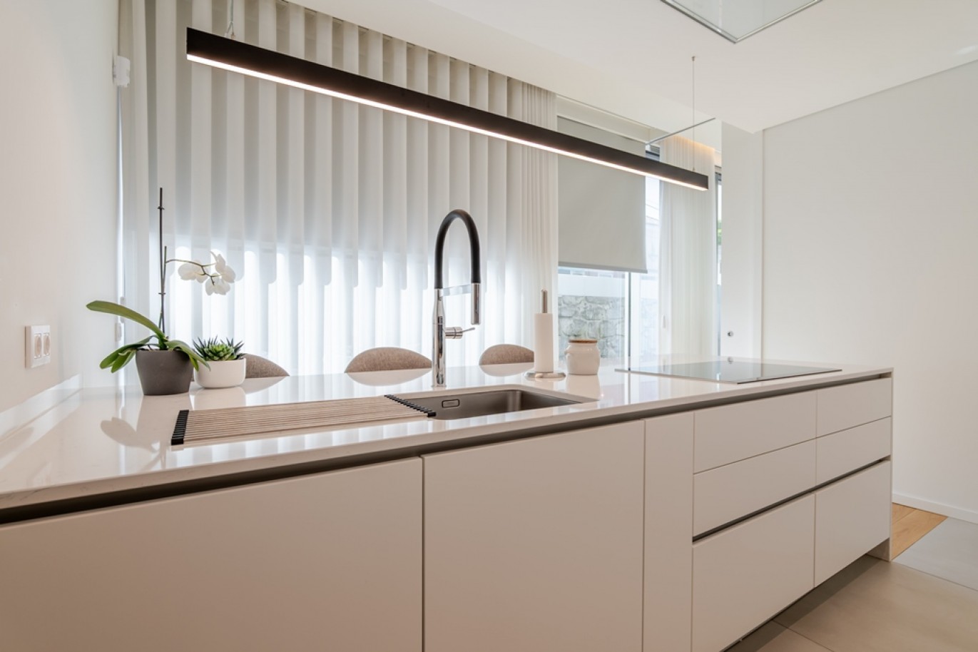 Contemporary 4 bedroom villa for sale in Foz, Porto, Portugal_364429