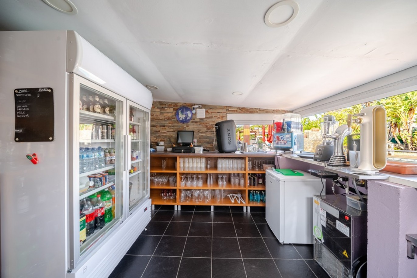 Local comercial en venta en Albufeira, Algarve, Portugal_364551