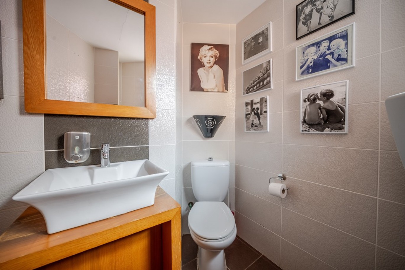 Local comercial en venta en Albufeira, Algarve, Portugal_364564