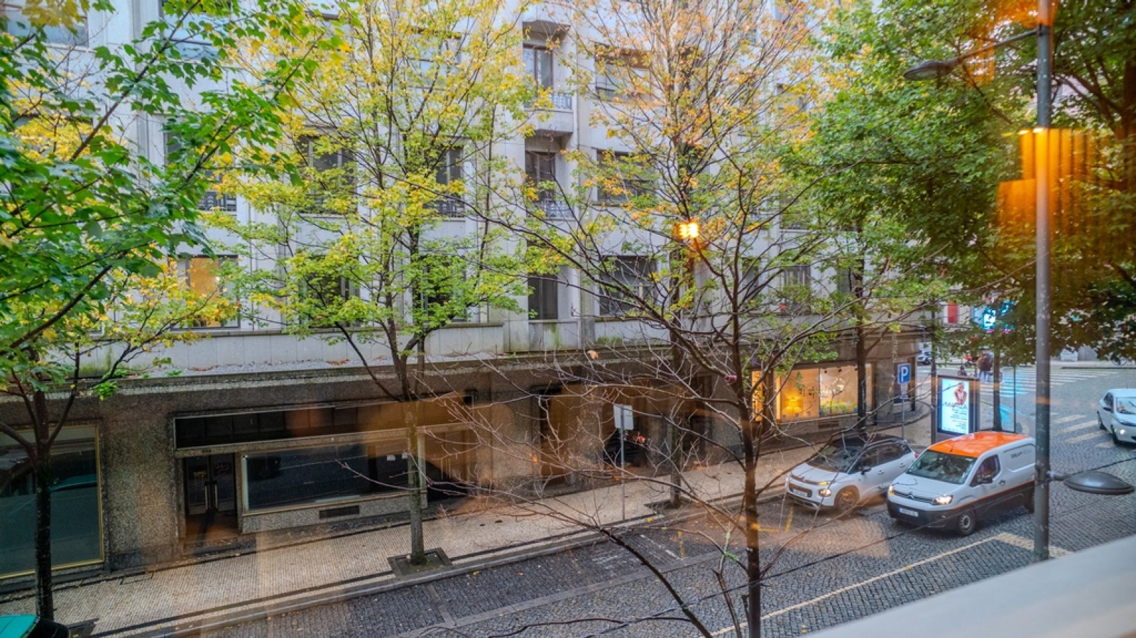 Piso de 3 habitaciones para reformar en venta centro de Porto, Portugal_364783