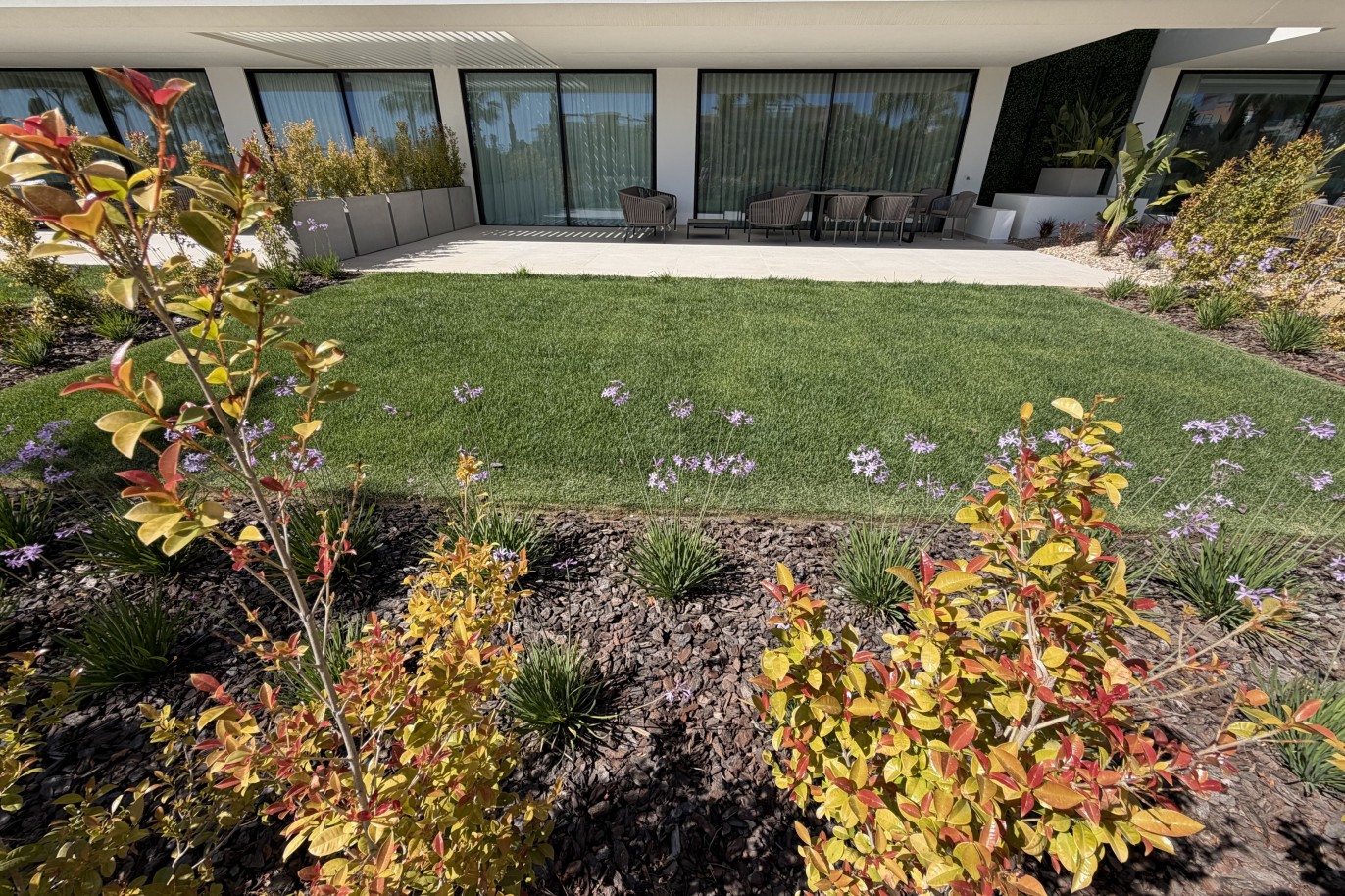 Luxuoso apartamento T2, para venda em Vilamoura, Algarve_364834