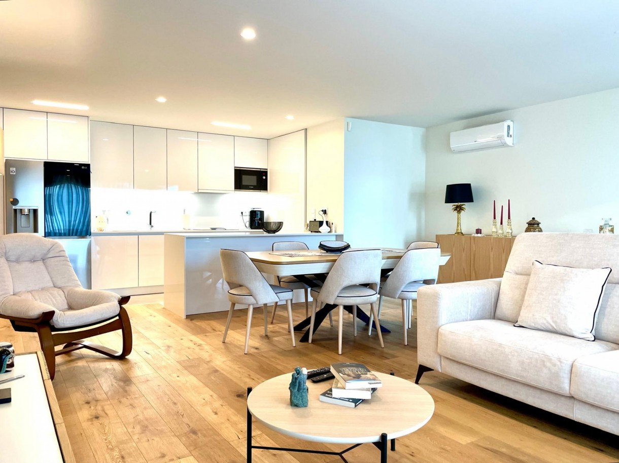 Apartamento T3 com amplo terraço à venda na Madalena em Vila Nova de Gaia, Portugal_364853