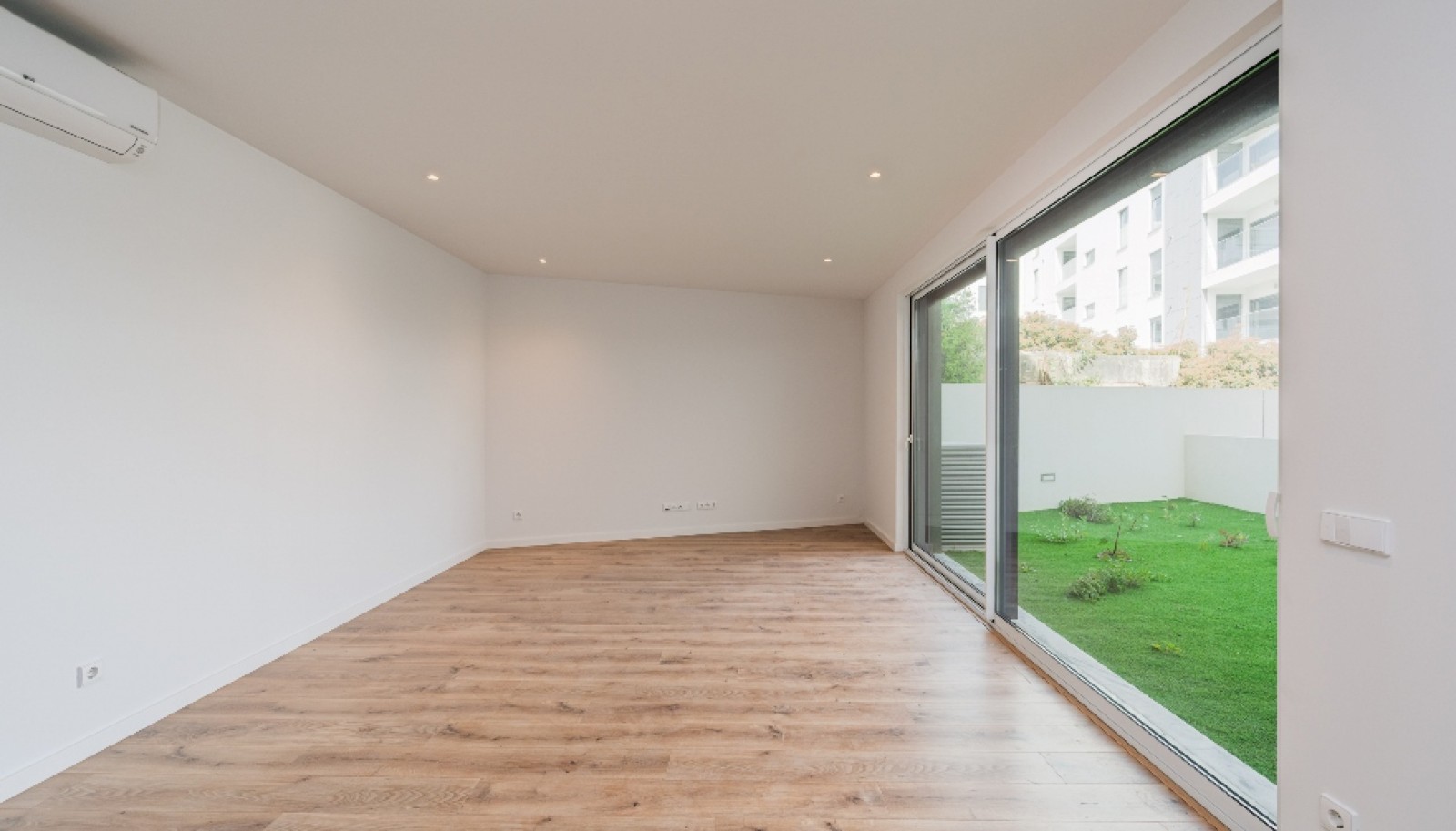 New apartment with patio, for sale, in Ramalde, Porto_364895