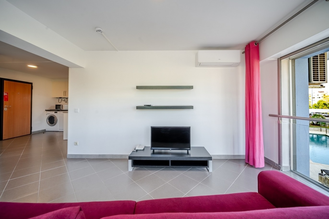 Elegante Apartamento T1 com piscina à venda em Portimão, Algarve_365059