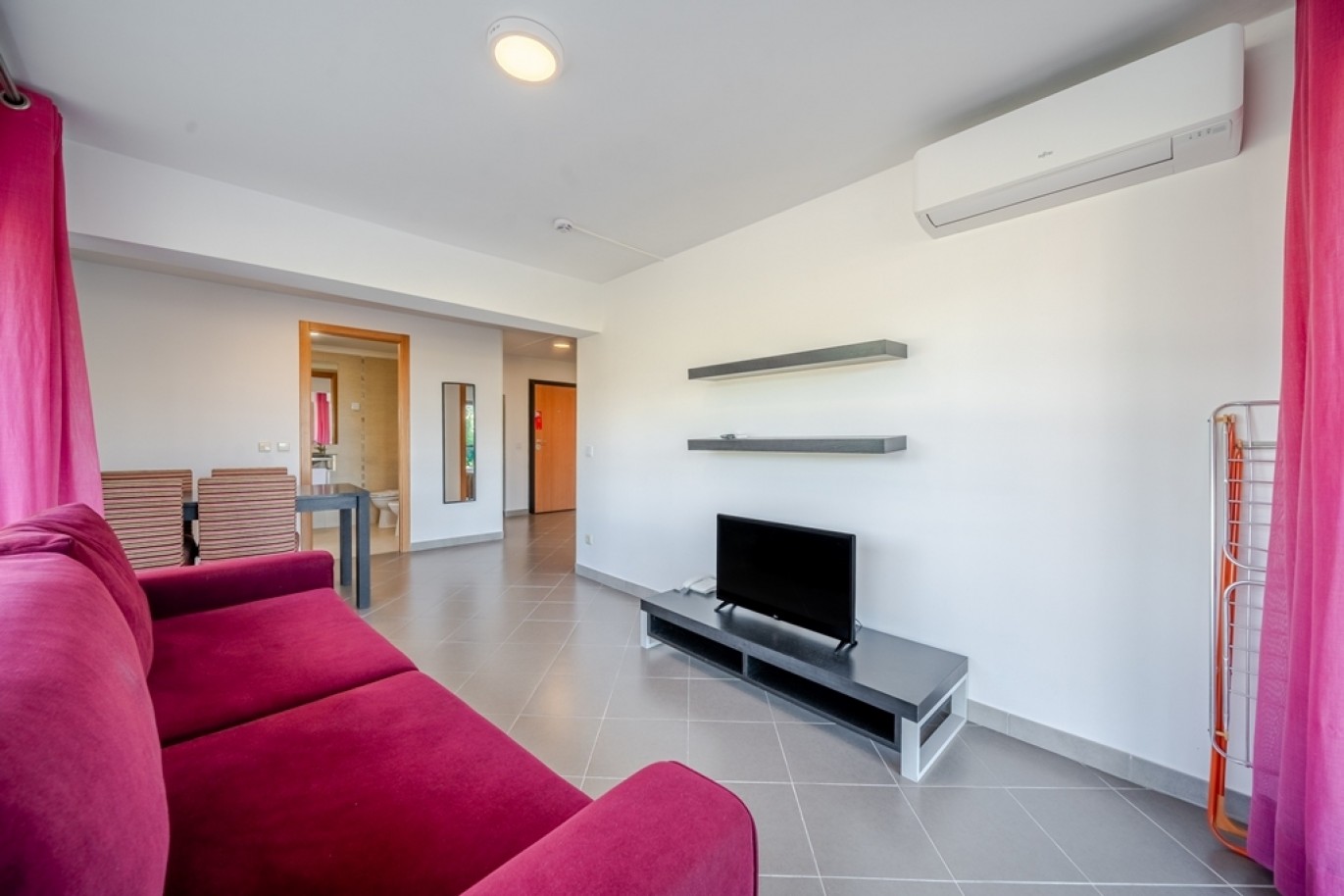 Elegante Apartamento T1 com piscina à venda em Portimão, Algarve_365060