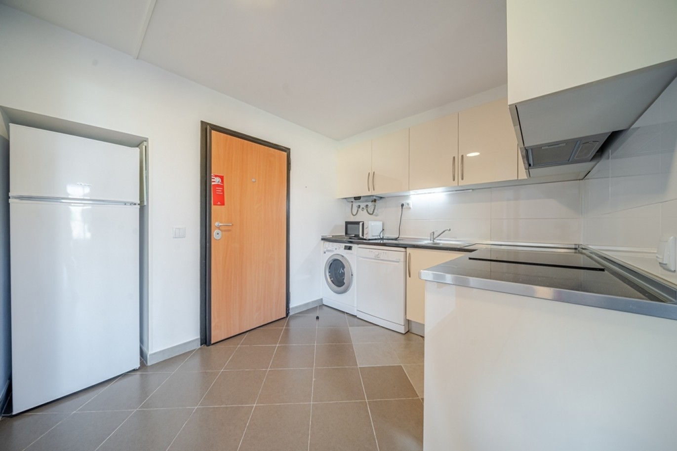 Elegante Apartamento T1 com piscina à venda em Portimão, Algarve_365061