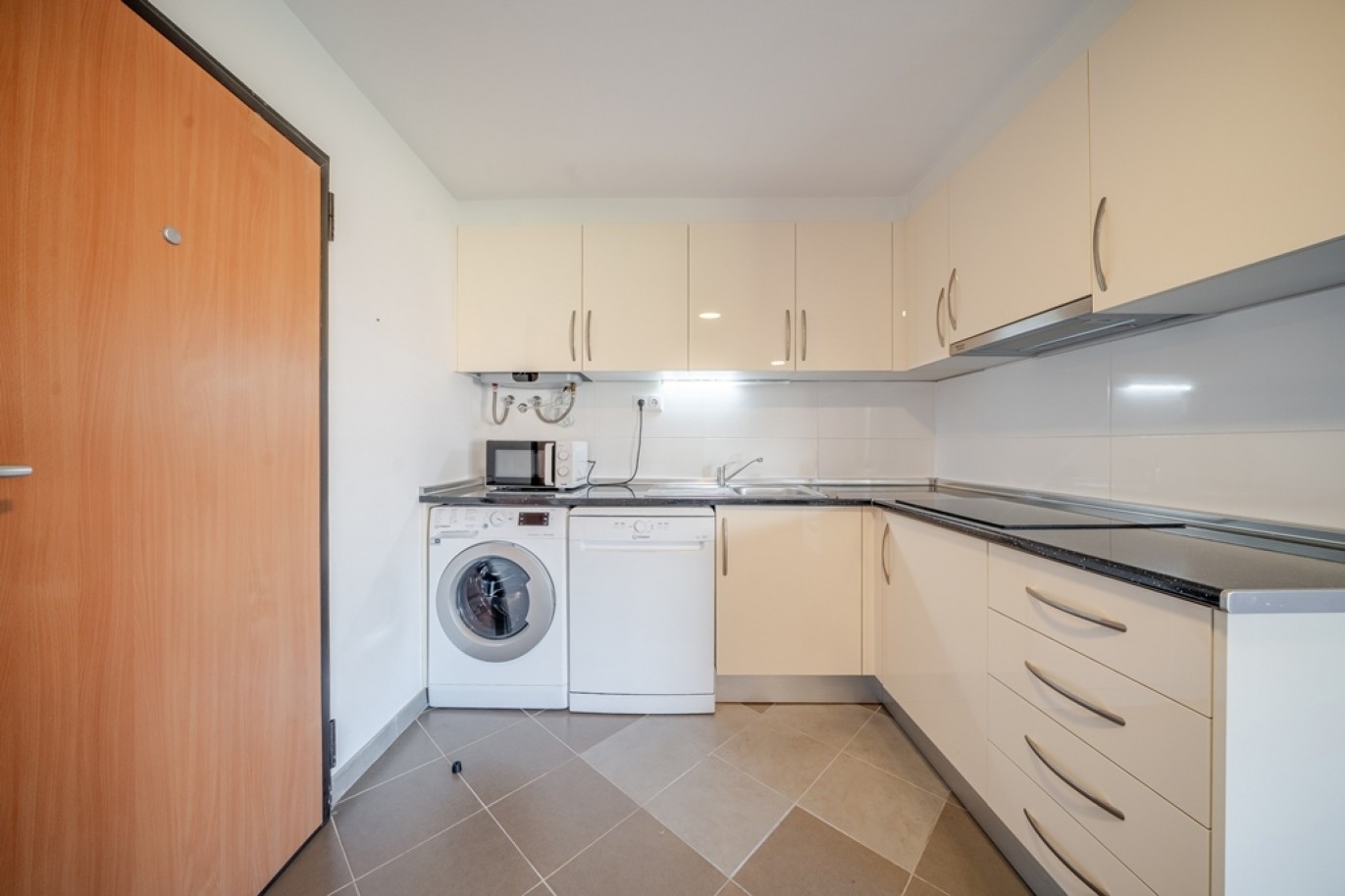 Elegante Apartamento T1 com piscina à venda em Portimão, Algarve_365062