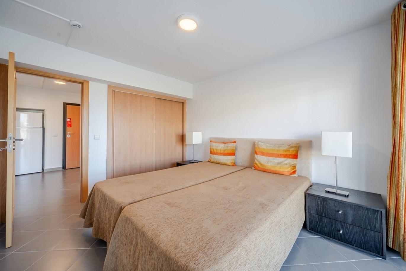 Elegante Apartamento T1 com piscina à venda em Portimão, Algarve_365064