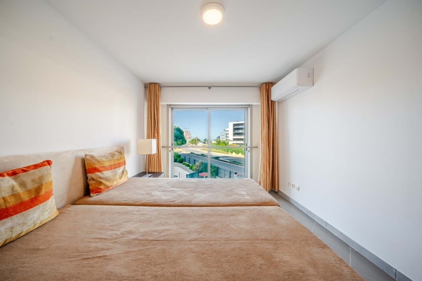 Elegante Apartamento T1 com piscina à venda em Portimão, Algarve_365067