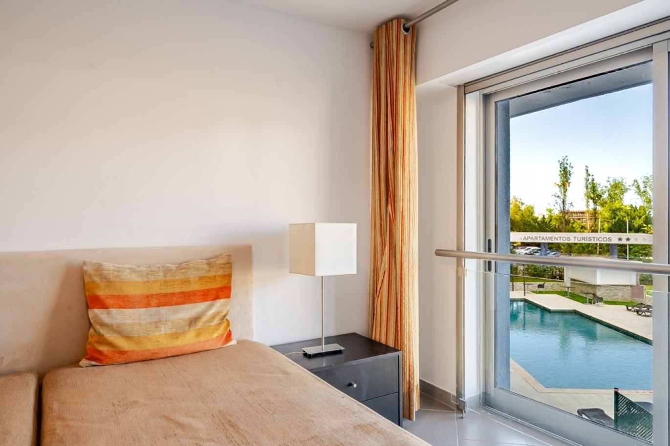 Elegante Apartamento T1 com piscina à venda em Portimão, Algarve_365068