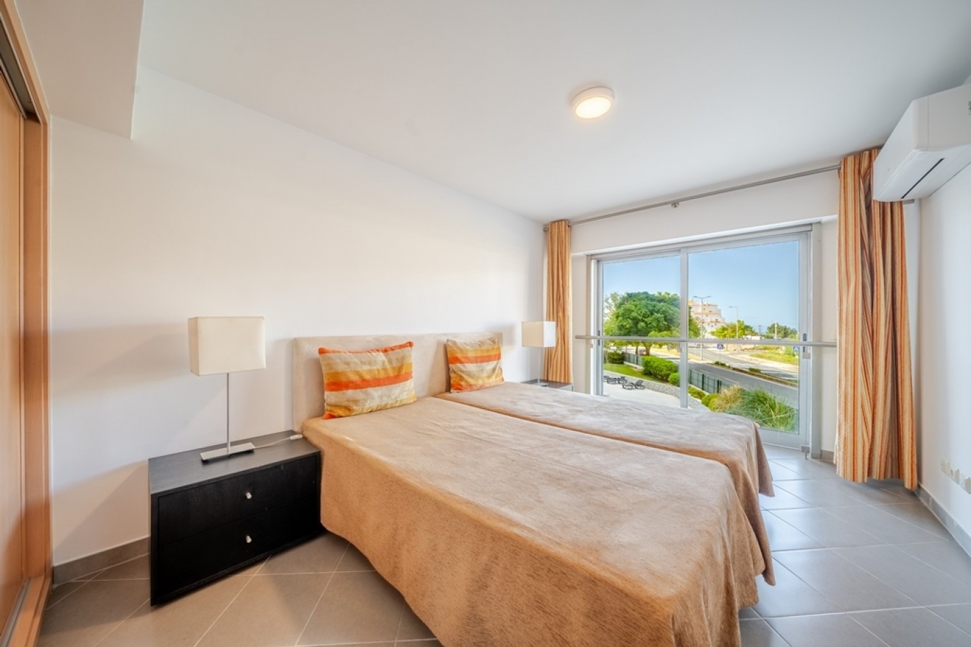 Elegante Apartamento T1 com piscina à venda em Portimão, Algarve_365069