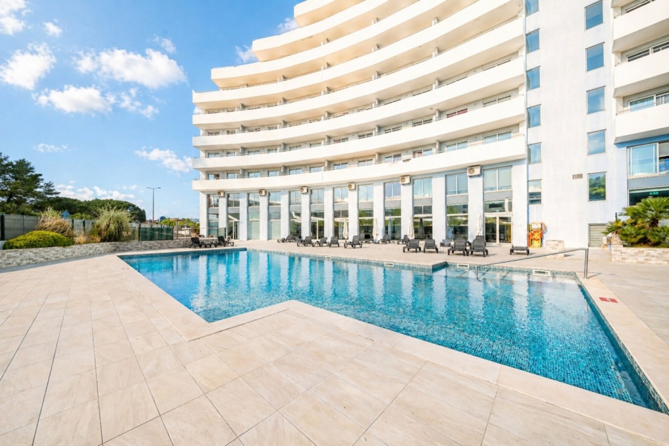 Elegante Apartamento T1 com piscina à venda em Portimão, Algarve_365072