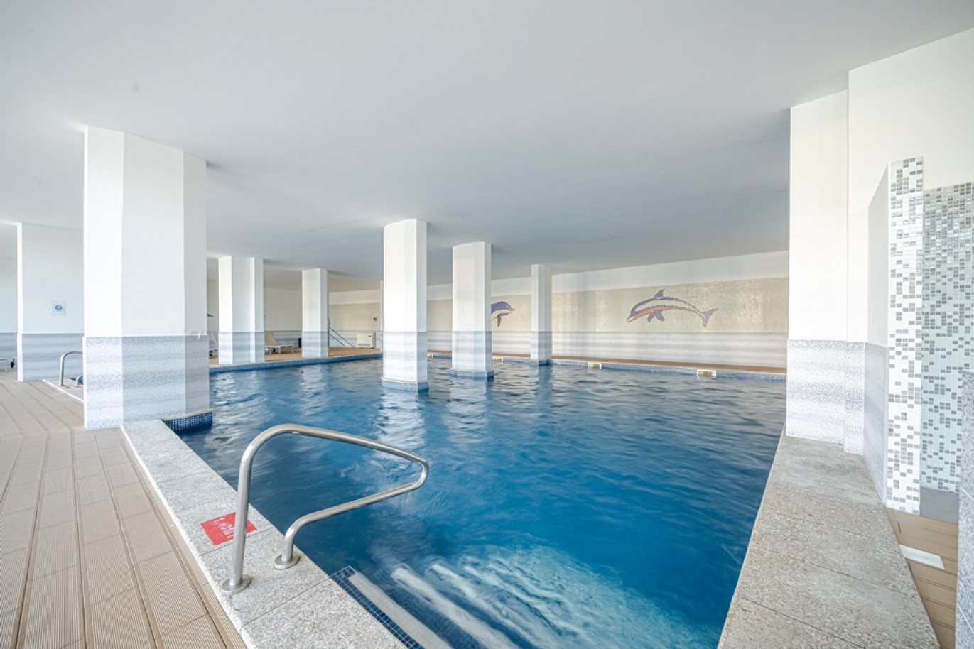 Elegante Apartamento T1 com piscina à venda em Portimão, Algarve_365076