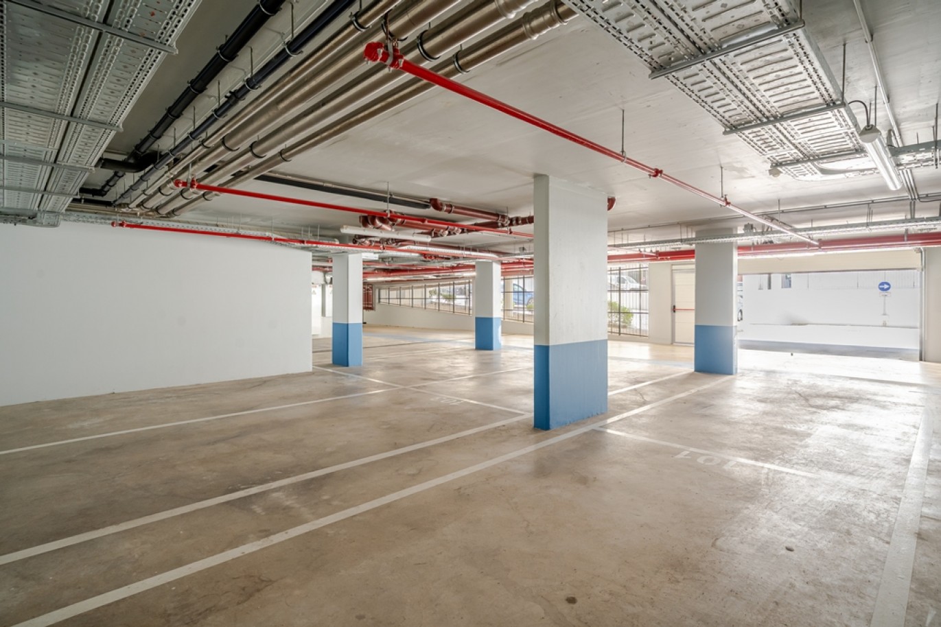 Apartamento T3, junto à praia, à venda em Armação de Pera, Algarve_365103