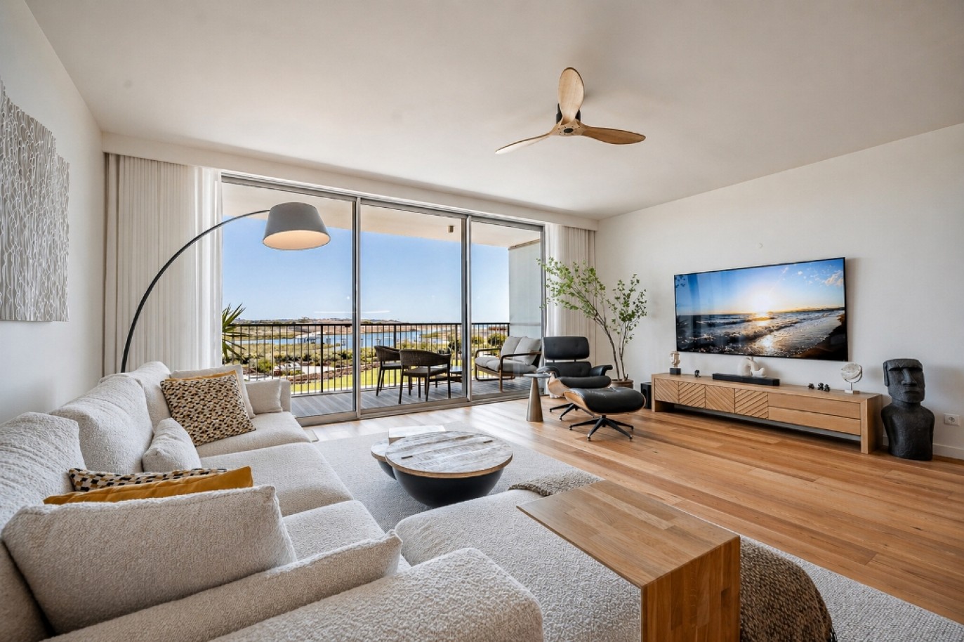 Apartamento T3, junto à praia, à venda em Armação de Pera, Algarve_365105