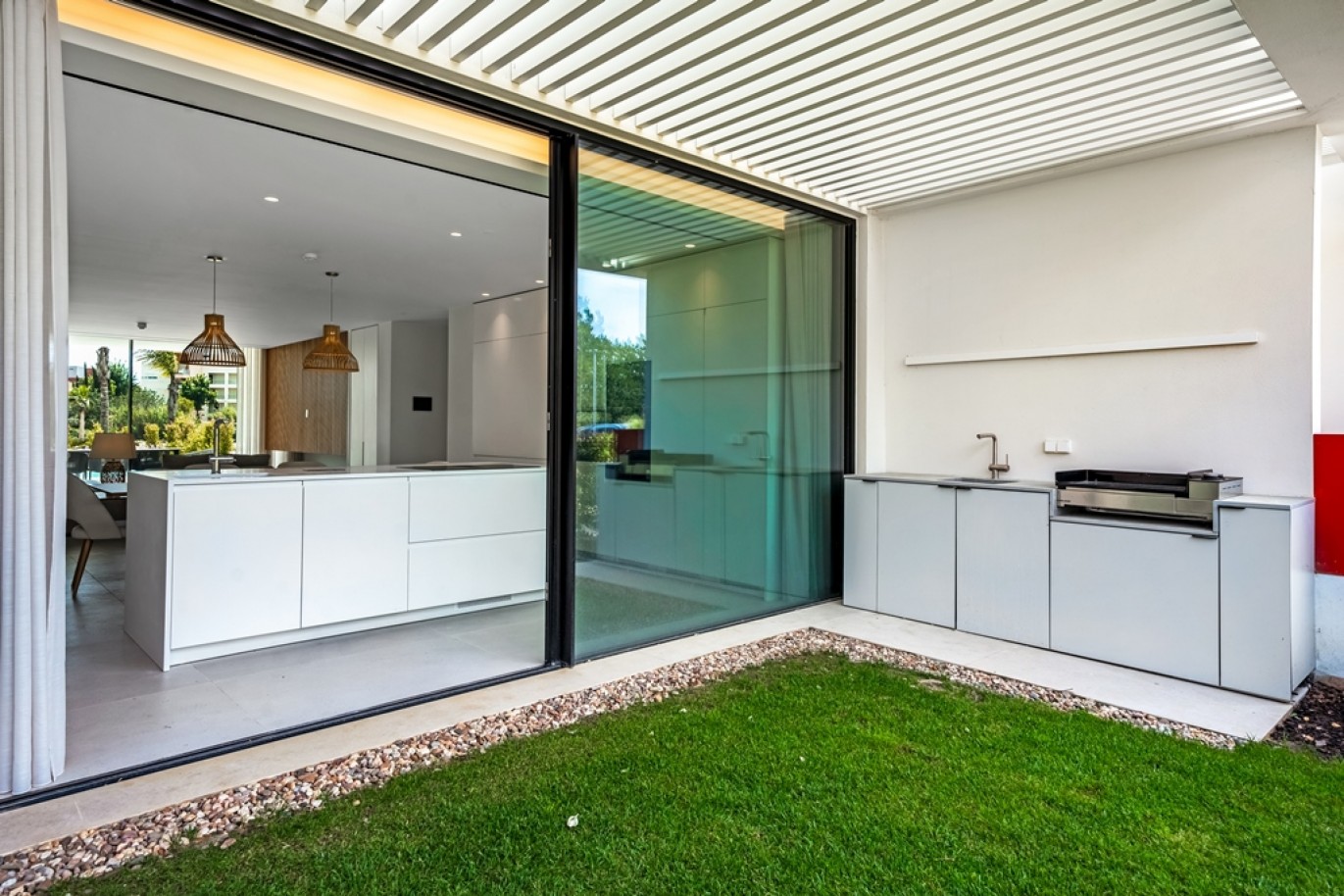 Lujoso piso de 2 dormitorios en venta en Vilamoura, Algarve, Portugal_365173