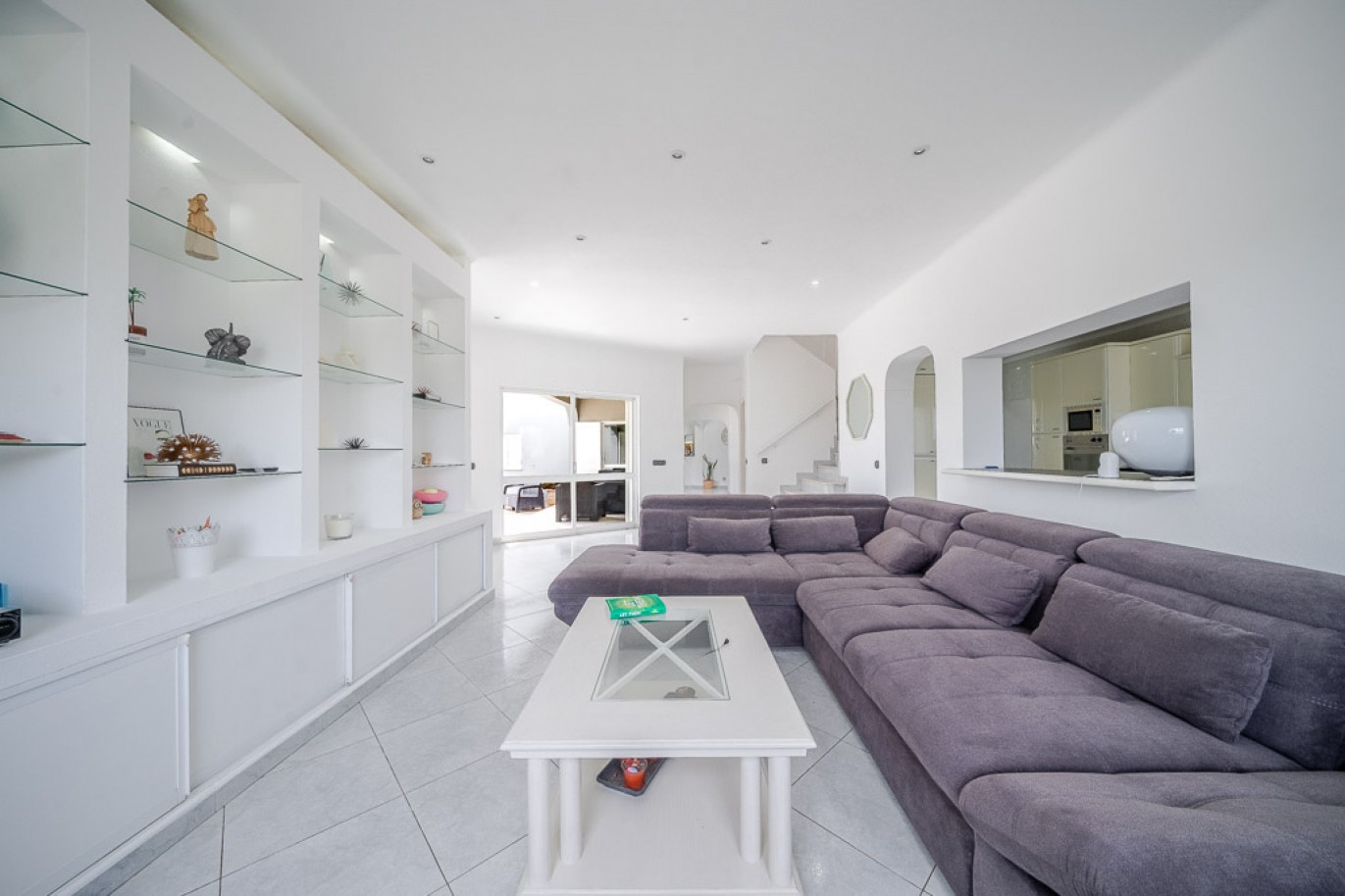 Villa de 5 dormitorios con piscina en venta en Guia, Algarve, Portugal_365264