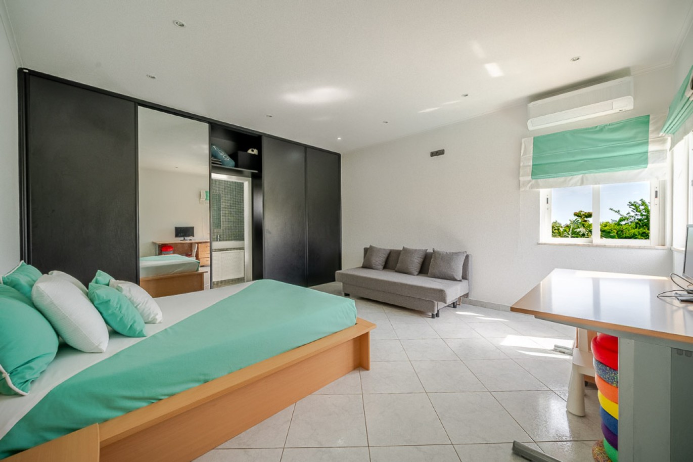 Villa de 5 dormitorios con piscina en venta en Guia, Algarve, Portugal_365270