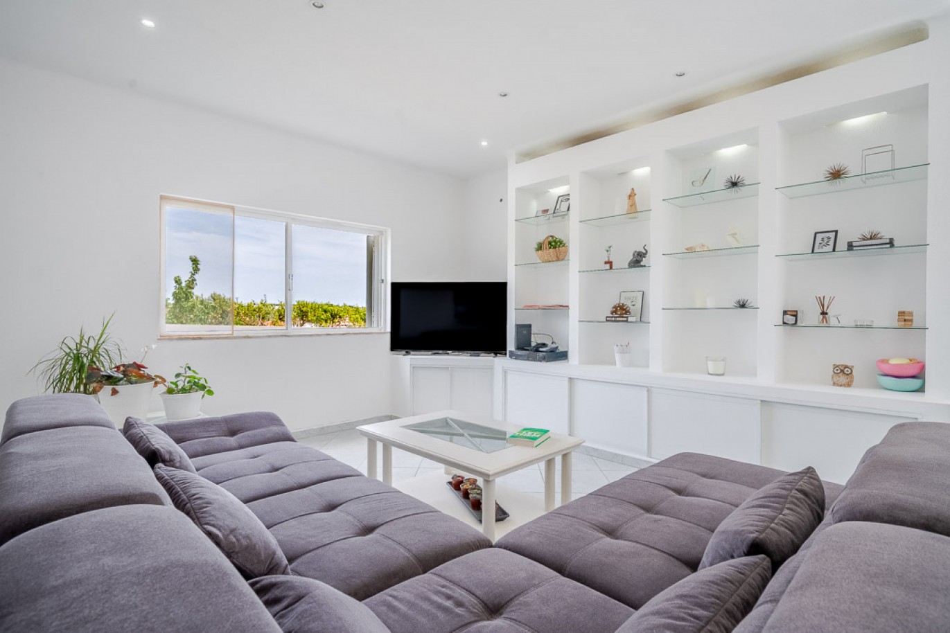 Villa de 5 dormitorios con piscina en venta en Guia, Algarve, Portugal_365286