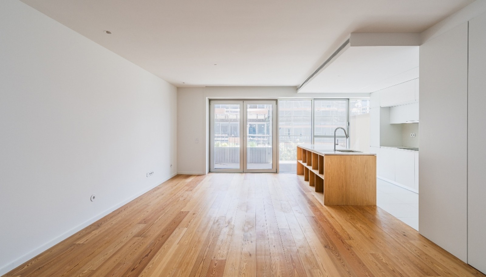 Apartamento T2 com varanda para venda perto da praia em Canidelo_365545
