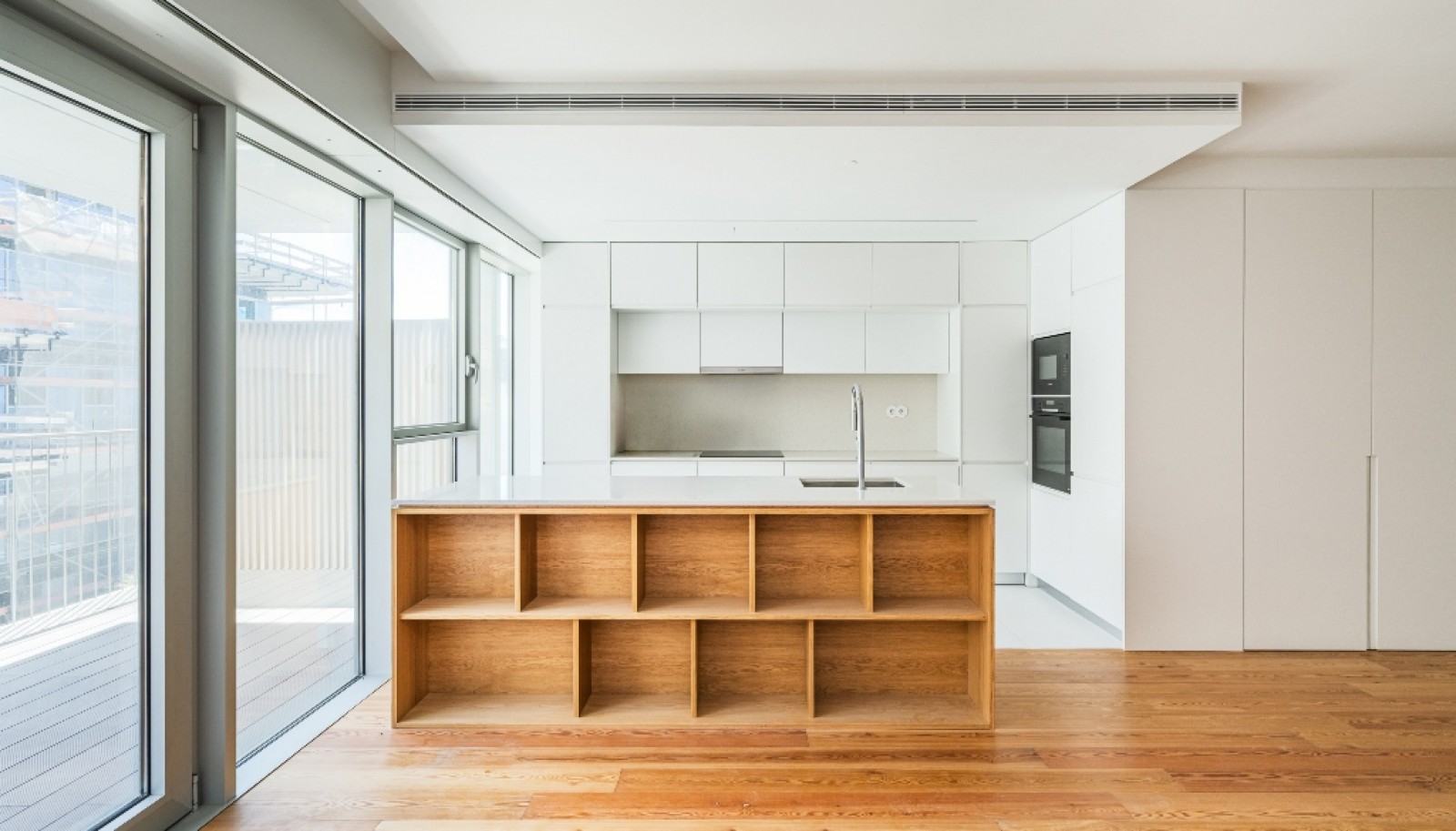 Apartamento T2 com varanda para venda perto da praia em Canidelo_365548