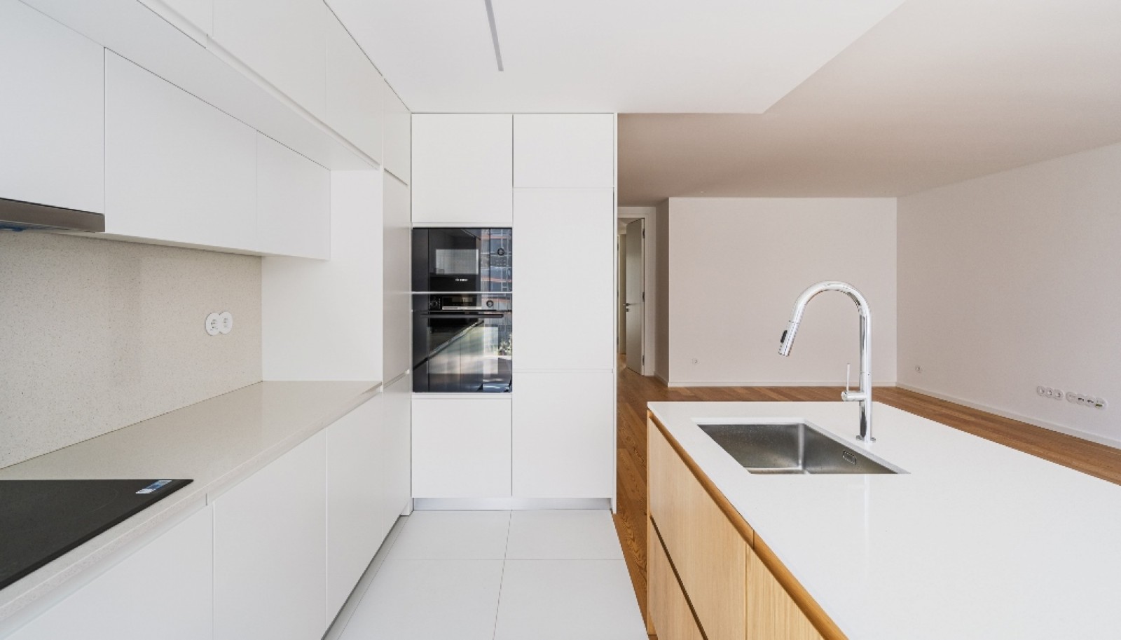 Apartamento T2 com varanda para venda perto da praia em Canidelo_365549