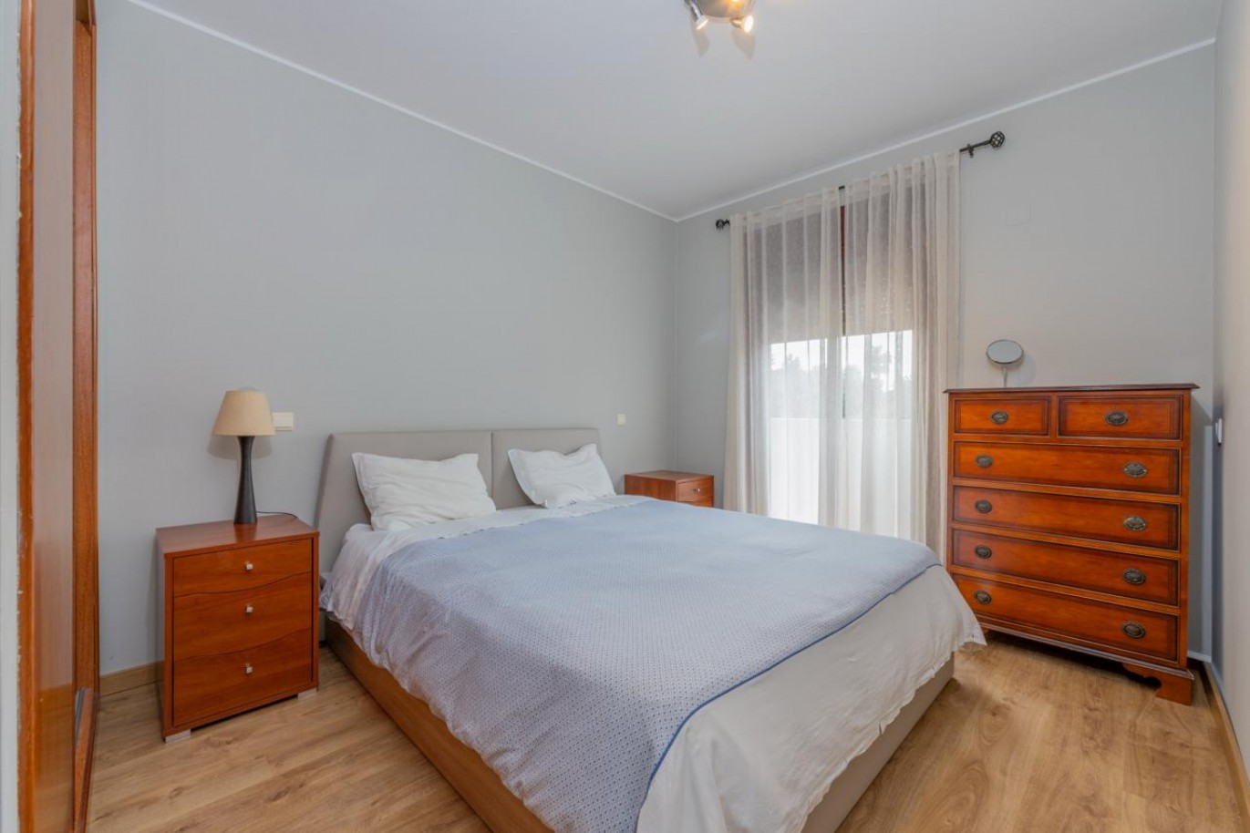 Villa de 4 dormitorios en venta em Quarteira, Algarve, Portugal_365947
