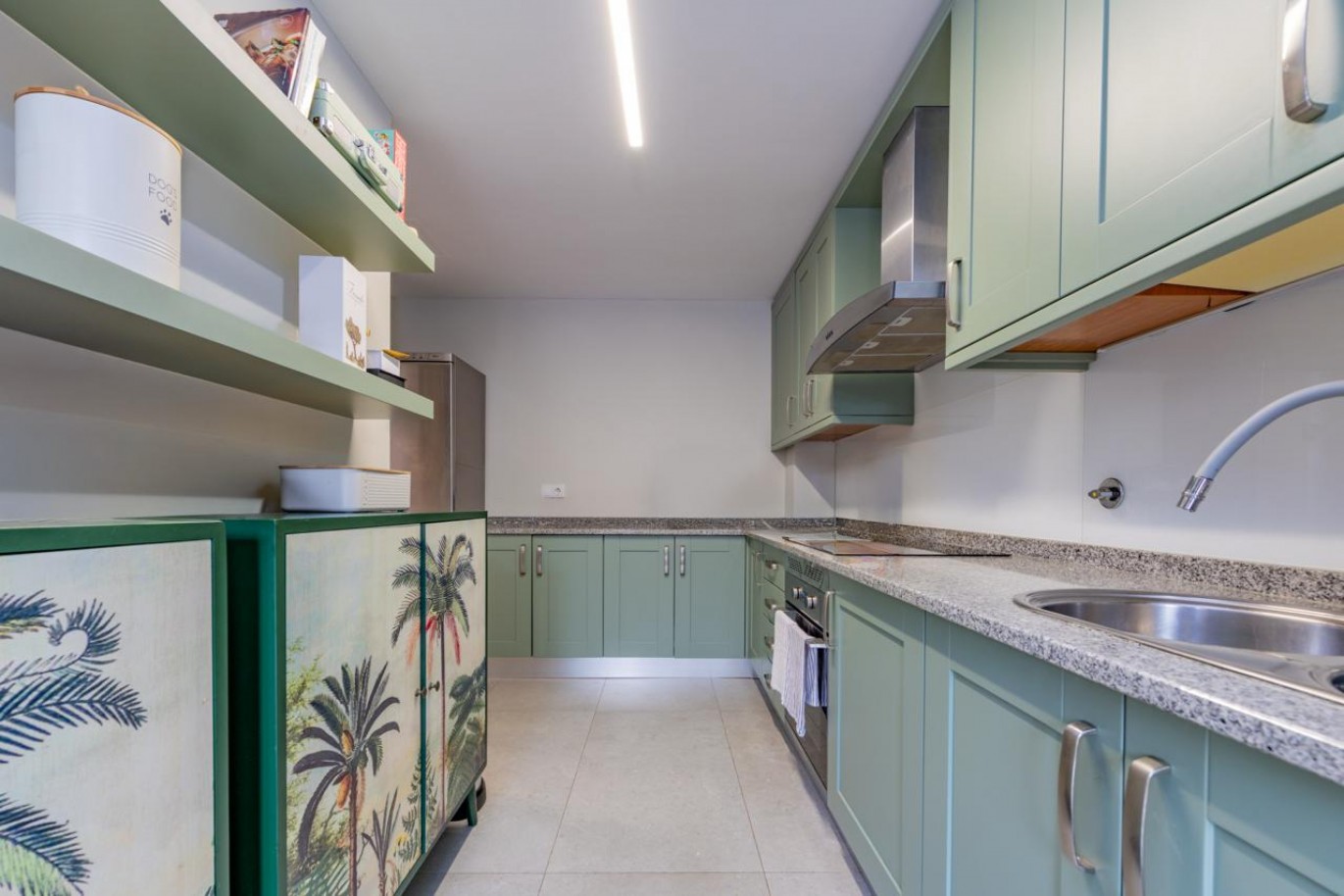 Villa de 4 dormitorios en venta em Quarteira, Algarve, Portugal_365951