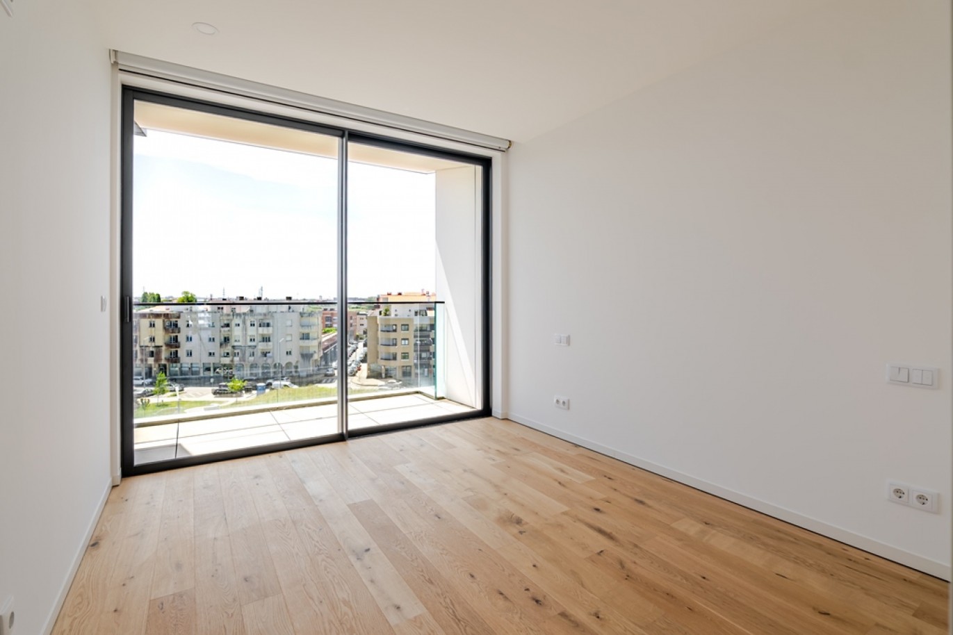 Three bedroom flat with balconies and open views in Aveiro, Portugal_366196