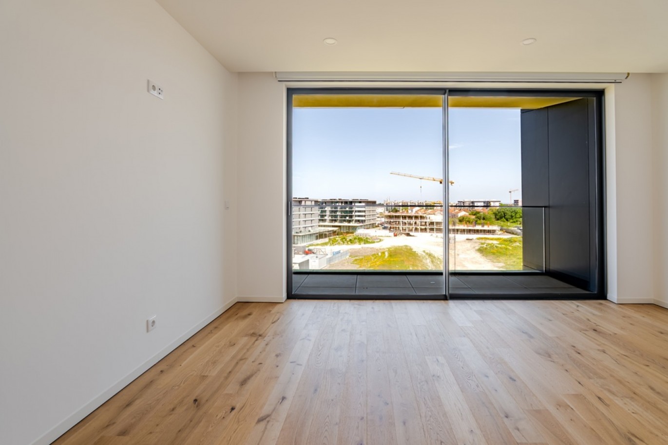 Apartamento T3 com varandas e vistas desafogadas em Aveiro_366231