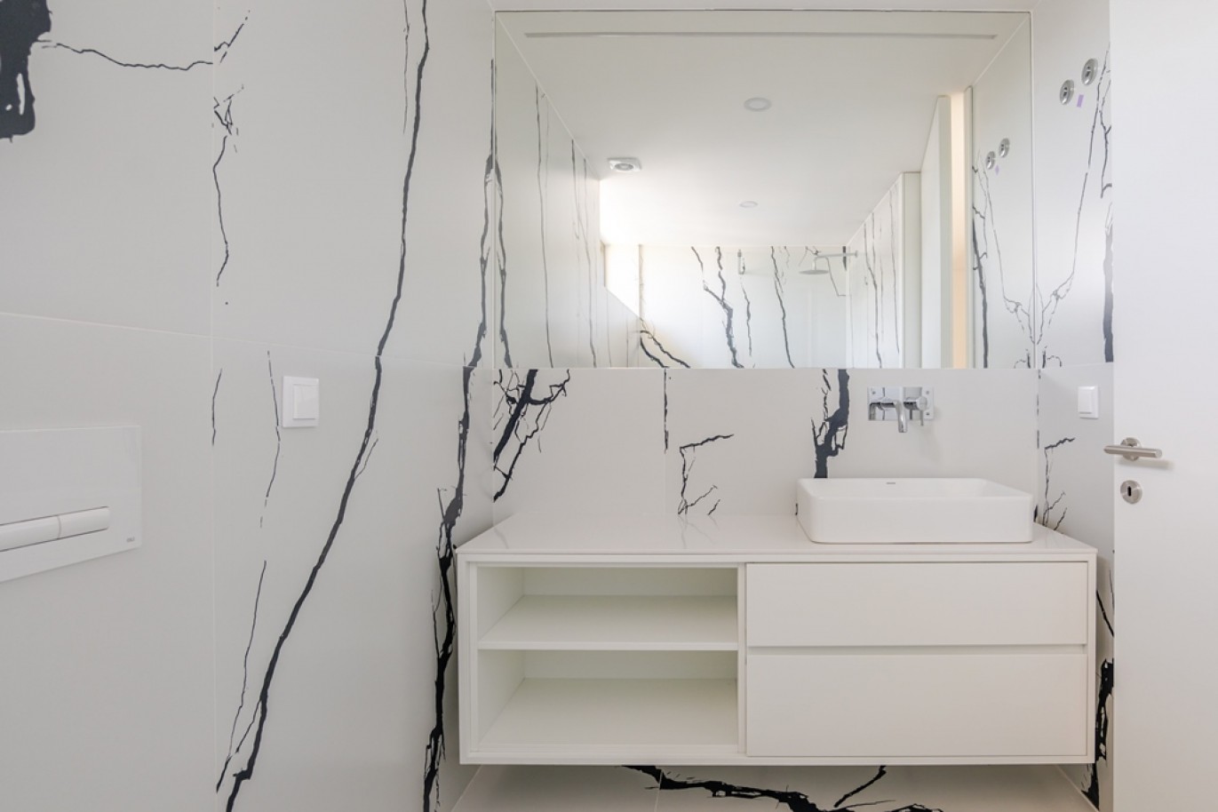 Apartamento T3 com varandas e vistas desafogadas em Aveiro_366239