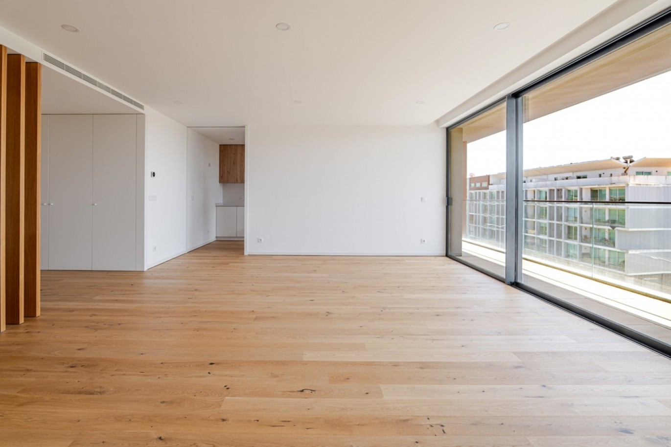 Apartamento T3 com varandas e vistas desafogadas em Aveiro_366248