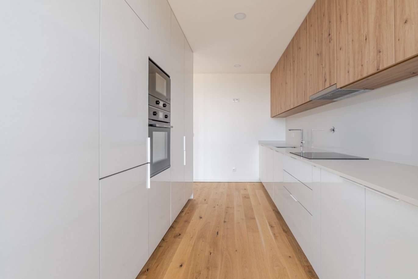 Apartamento T3 com varandas e vistas desafogadas em Aveiro_366250