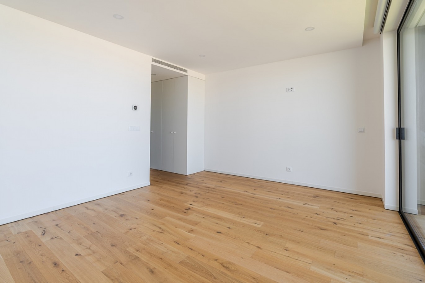Apartamento T3 com varandas e vistas desafogadas em Aveiro_366255