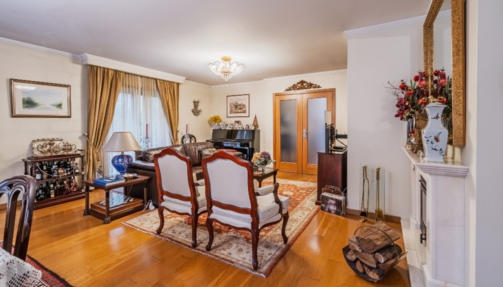Apartamento T4 com varanda à venda no Bonfim no Porto_366283