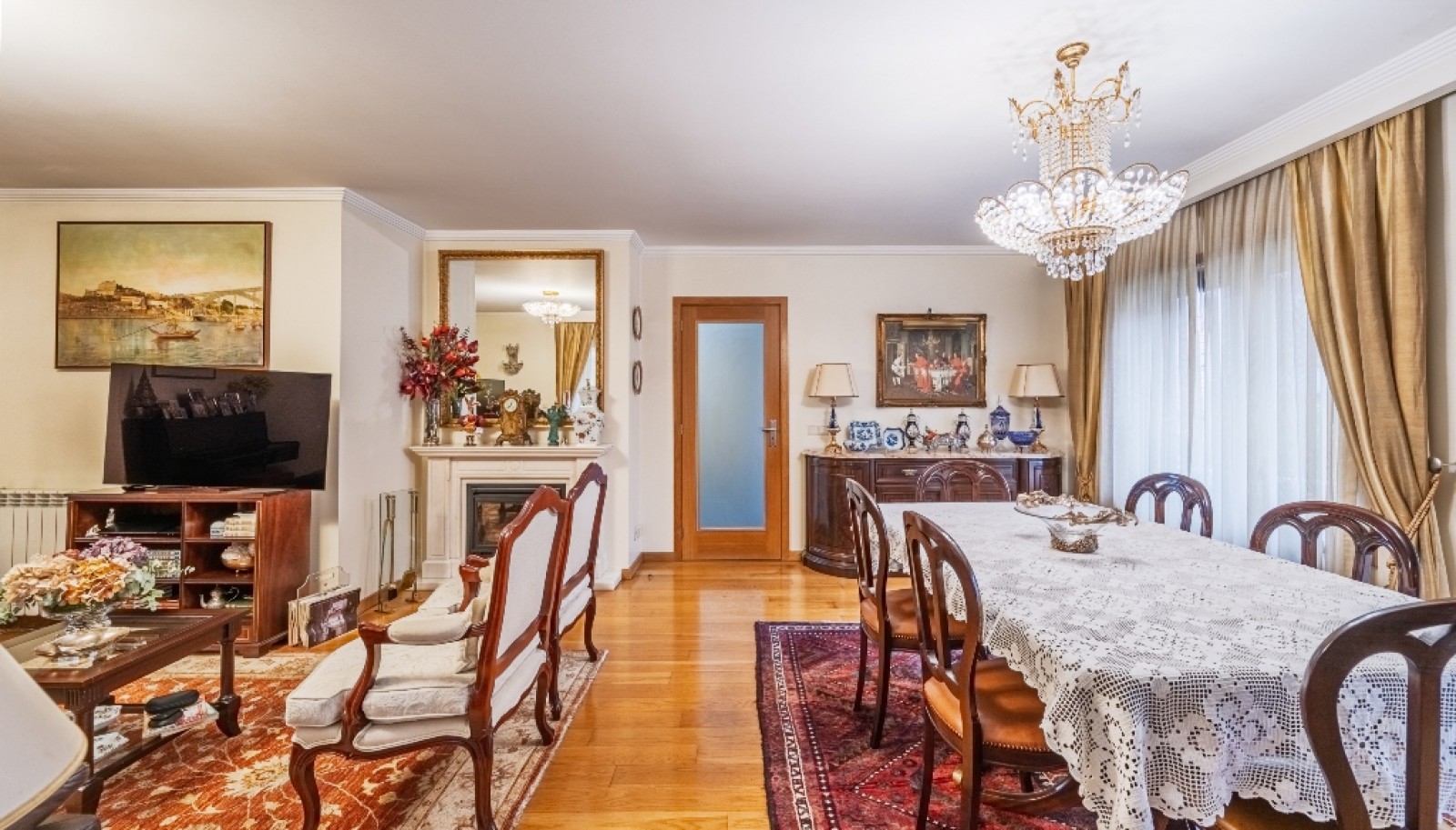 Apartamento T4 com varanda à venda no Bonfim no Porto_366284